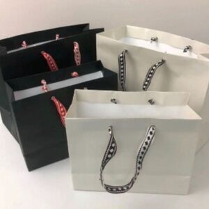 Hearth & Hand 8pc Holiday gift bags set‎
